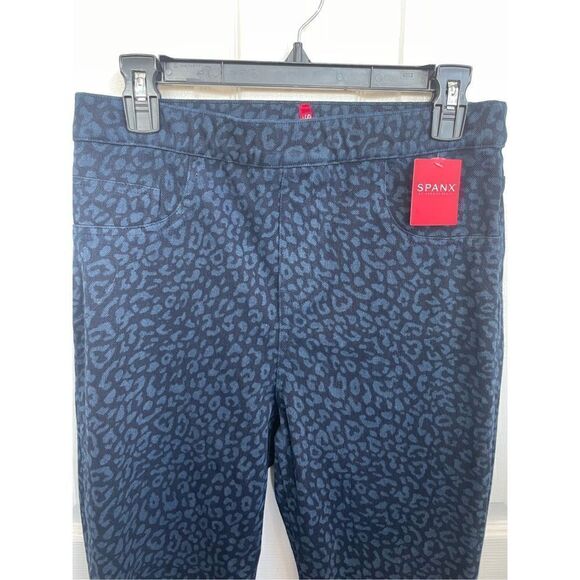 NWT Spanx Women's Denim Leopard embellished Legging Jeans Size L - Picture 3 of 7